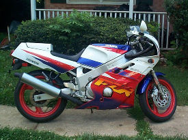 1996 Yamaha FZR600 (white)