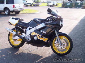 1997 Yamaha FZR600 (black)